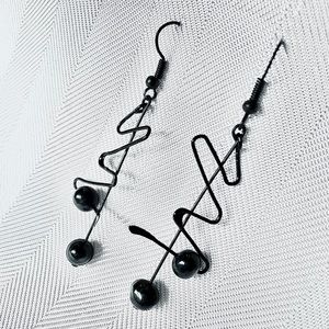 ARTISAN made black earrings 🖤